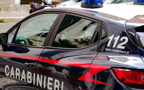 Furto in pizzeria, arrestato dopo la colluttazione