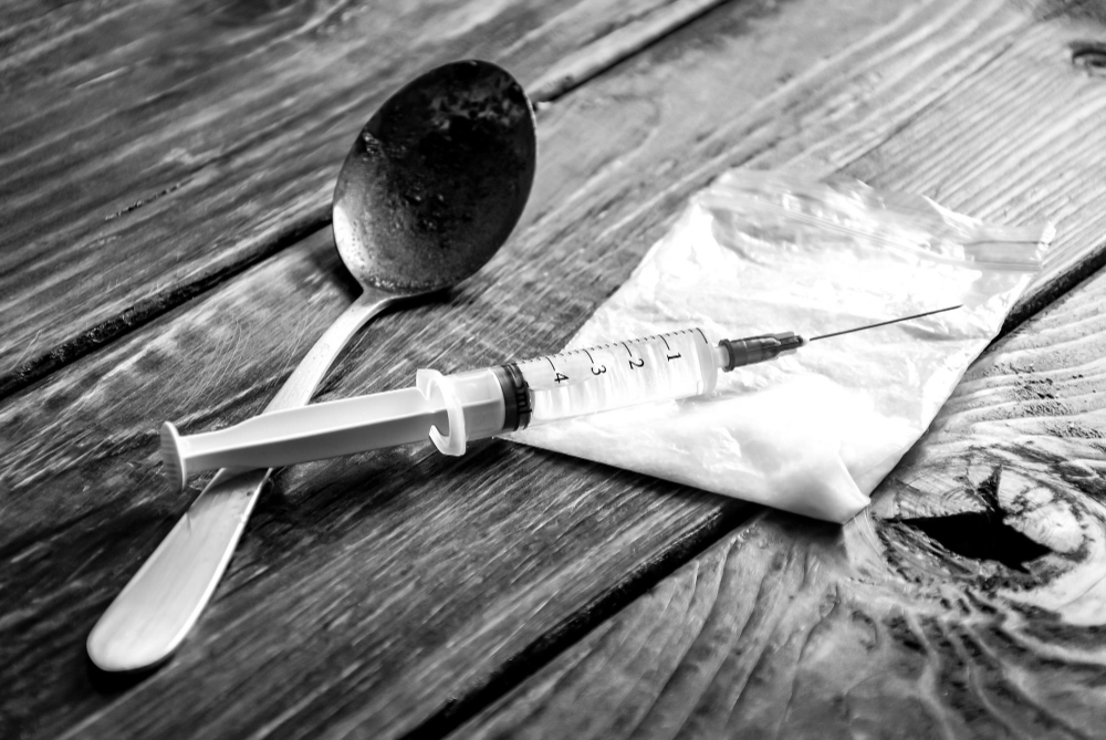 Droga e contanti nell’auto, arrestato un 26enne