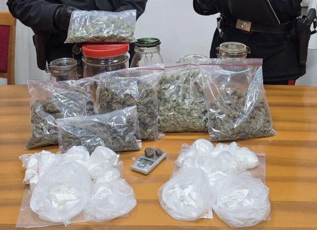 Cocaina in un muretto, arrestato un 36enne a Padenghe