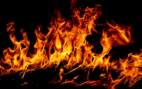 Incendio in un’azienda di Calcinato, bruciati rifiuti e due tramogge