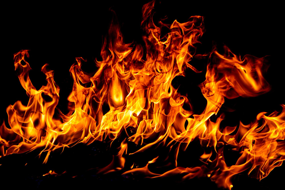 Incendio in un’azienda di Calcinato, bruciati rifiuti e due tramogge