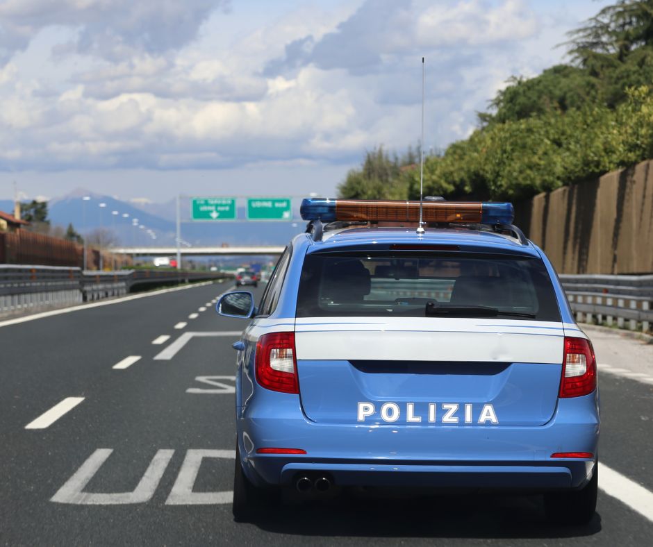 Fermato un uomo armato di coltello nel parco: era già condannato