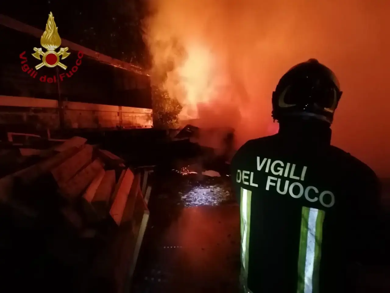 Frana sul pendio, evacuate 23 persone